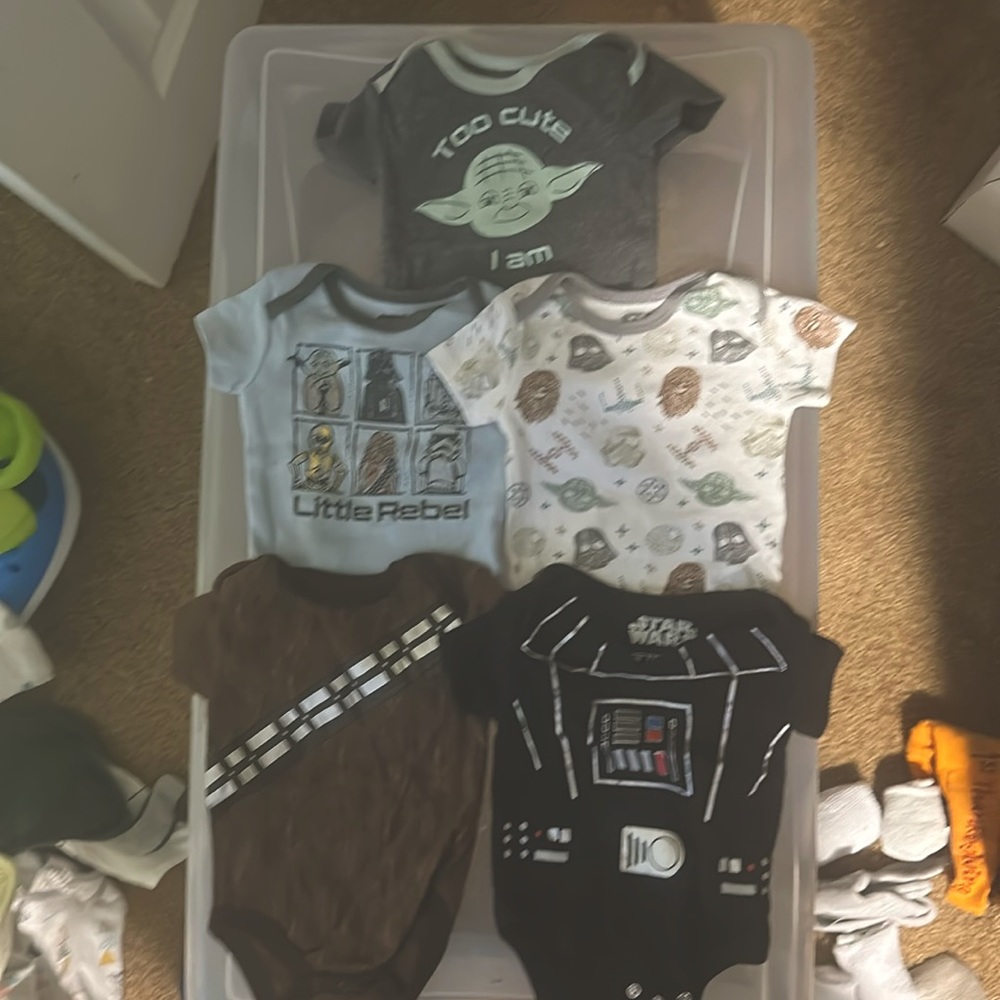 5 piece set 0-3m Star Wars Onesies